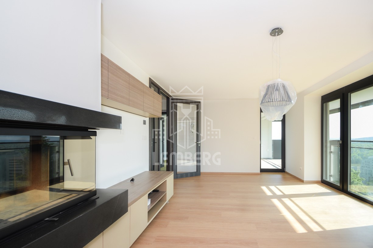 Нова 3-кімнатна квартира з видом на Дунай